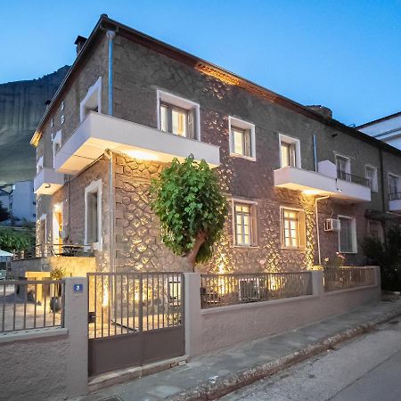 The Rock Guesthouse Калампака Екстериор снимка
