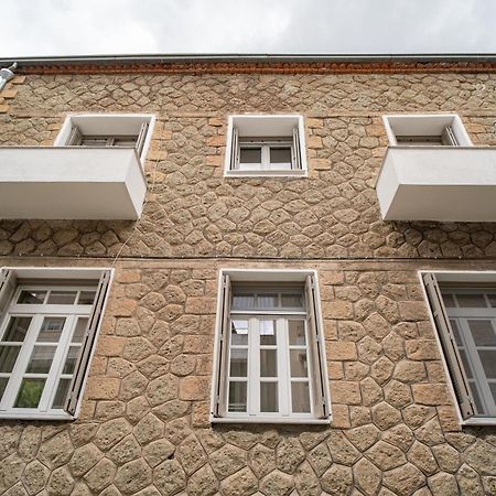 The Rock Guesthouse Калампака Екстериор снимка