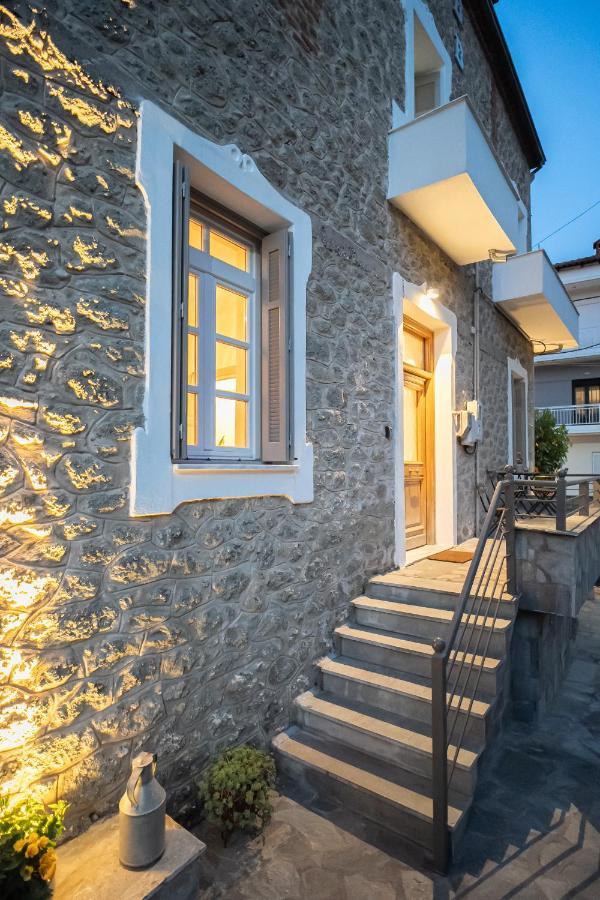 The Rock Guesthouse Калампака Екстериор снимка