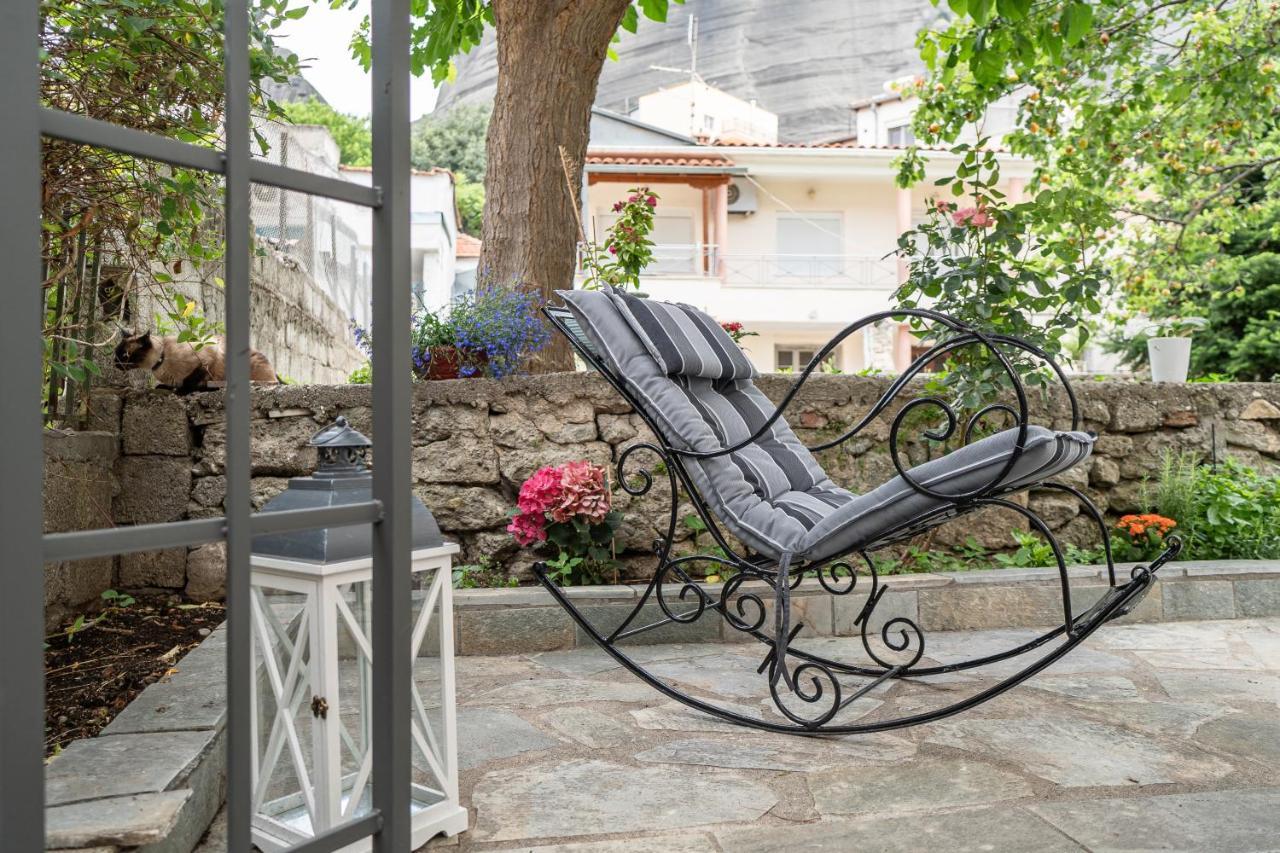 The Rock Guesthouse Калампака Екстериор снимка
