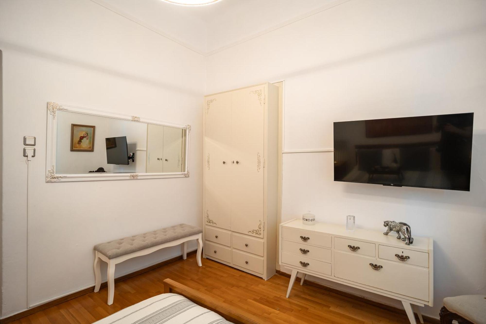The Rock Guesthouse Калампака Екстериор снимка